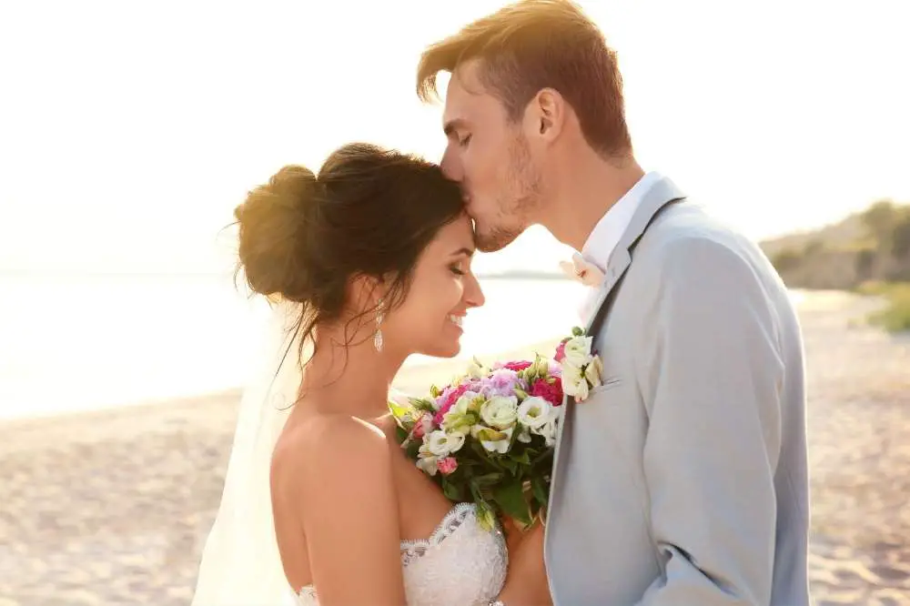 Best Beach Dresses For Newlywed Couple
