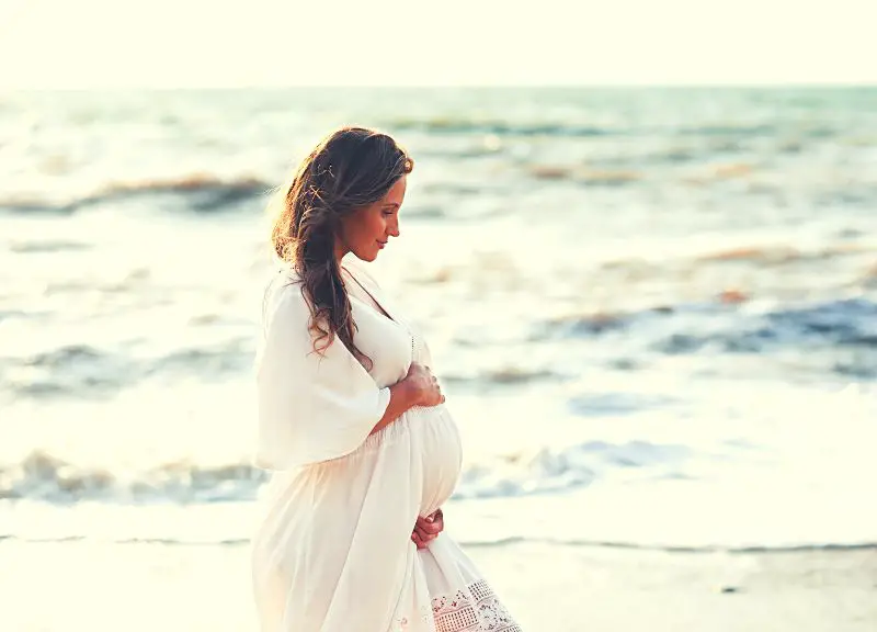 Maternity Cover-Up for Pregnant Beachgoers 